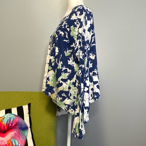 Akemi + Kin Anthropologie Blue Splatter Graffito Long Flared Sleeve Top - Picture 3 of 5